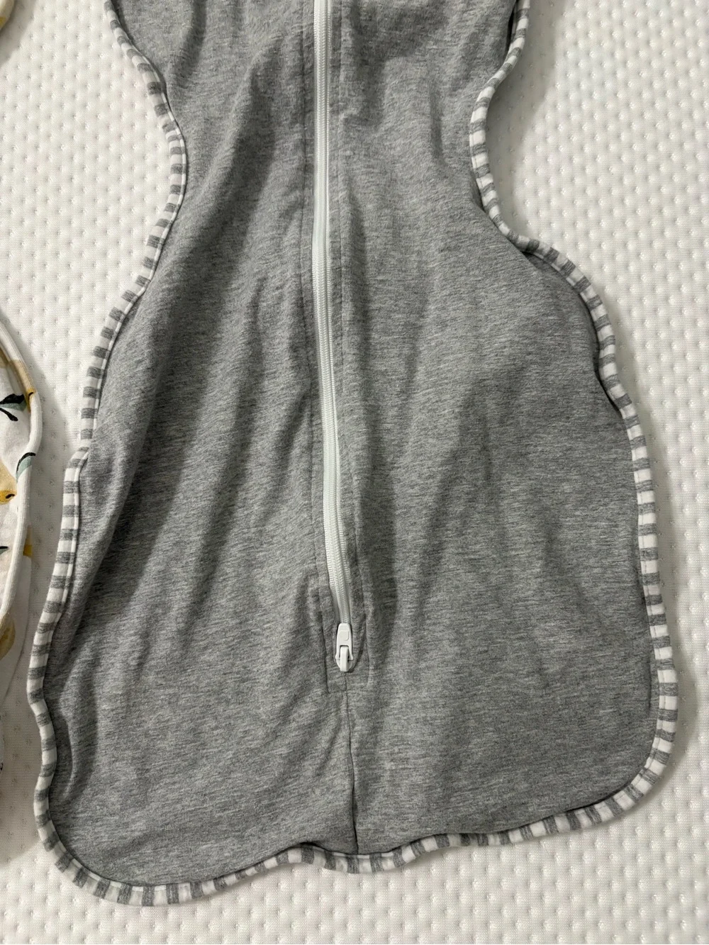LOVE TO DREAM | 2 Swaddle Me Up Sacks in Grey and Yellow Pear Print